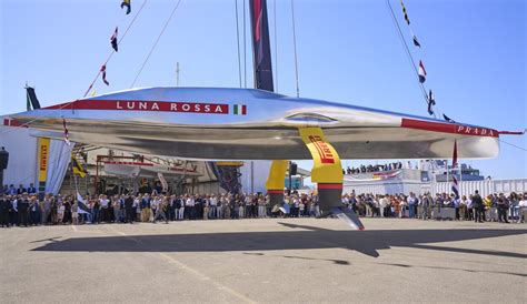 Luna Rossa Prada Pirelli svela l'AC75: capolavoro di.